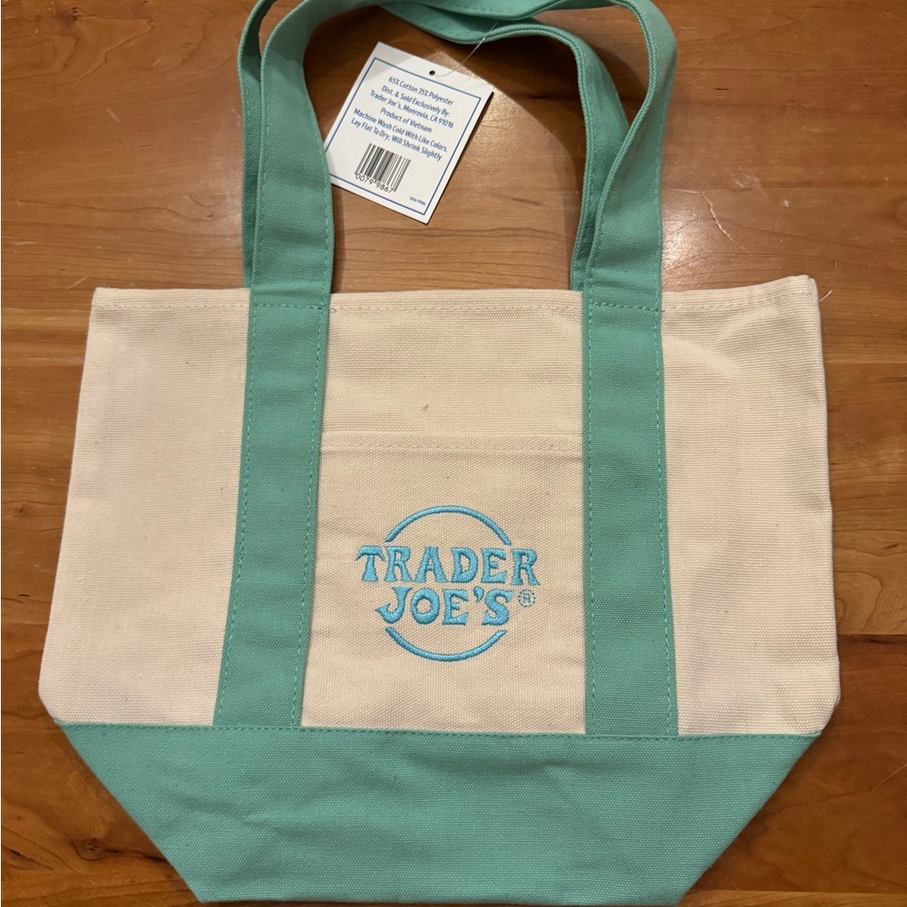 Trader Joe’s, mini spring tote in green